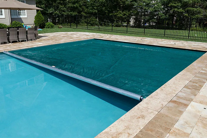 Automatic Pool Covers (photo)
