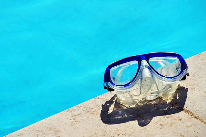 pool goggles (photo)